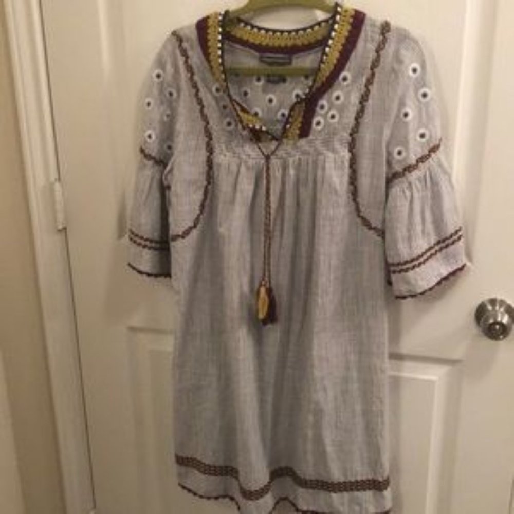 Chelsea & Theodore casual dress 3/$10 🛍